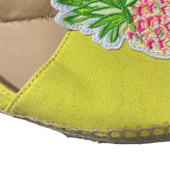 Lilly Pulitzer Women's Sz 8.5 Sandals Pineapple Canvas Flats Ankle Strap Yellow - Picture 4 of 10